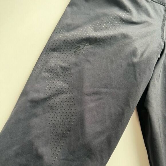 2XU Compression Capri - Picture 6 of 8
